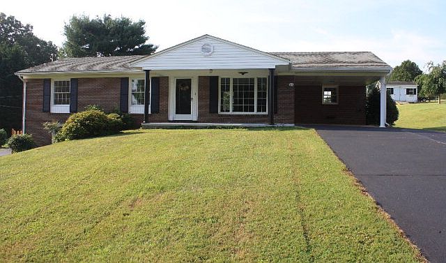 1st image of 67 Fairview Dr