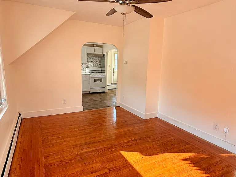 104 Suffolk Ave #2 — Photo 5