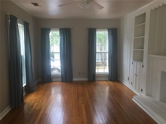4th image of 1912 Bluebonnet Dr