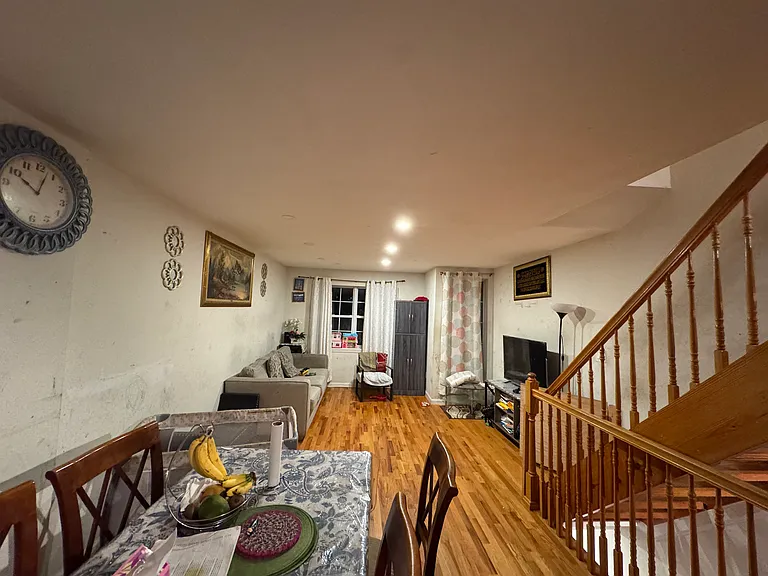 127 Mariners Ln — Photo 2