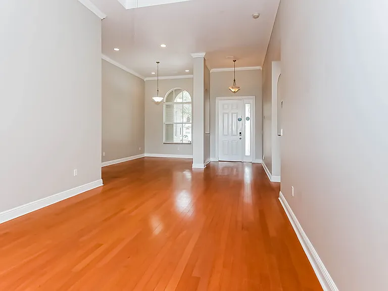 1755 Palisades Dr — Photo 5