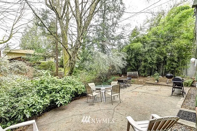 10849 12th Ave NE — Photo 10
