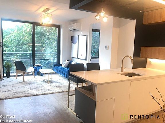 4th image of 125 Borinquen Pl #447