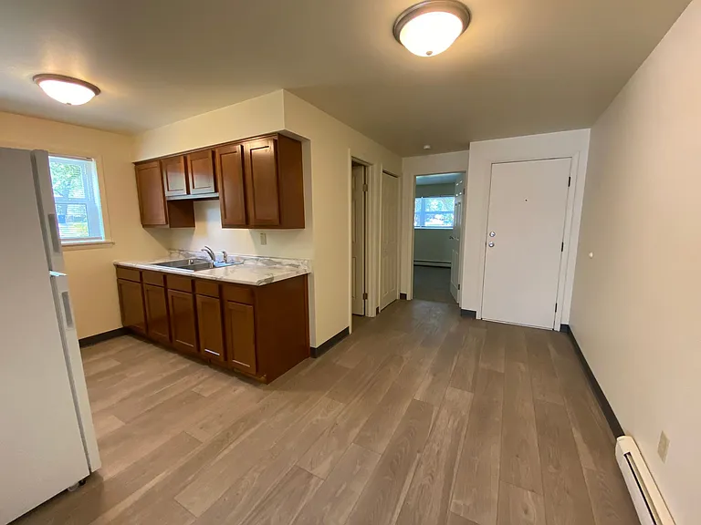 State Place Apartment Homes — Photo 31
