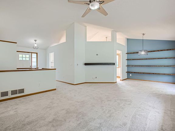 4th image of 2455 Dahl Cir E