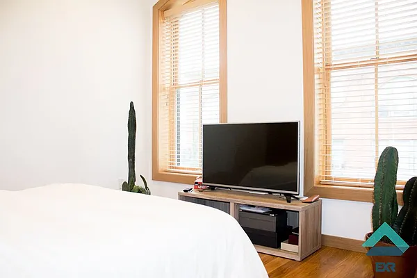 Rented by EXR | media 37