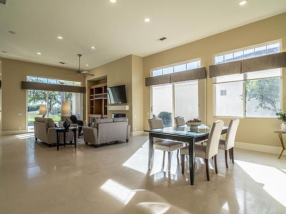 4th image of 20 Via Bella