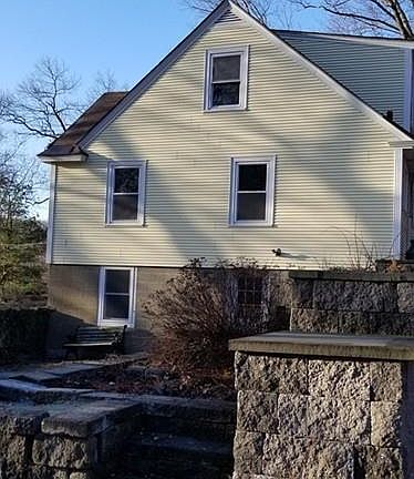 3rd image of 841 W Lowell Ave