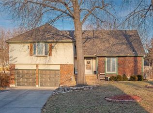 1904 NW 9th Street Ct, Blue Springs, MO 64015