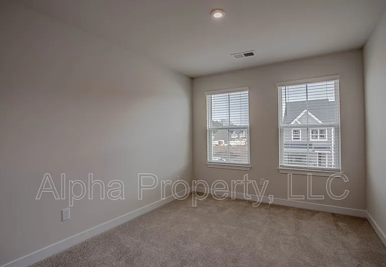 219 Clearwood Dr — Photo 12