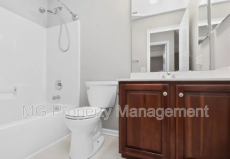 16223 Circlegreen Dr — Photo 11