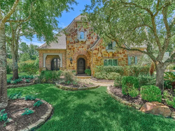 66 S Player Manor Cir, The Woodlands, TX 77382