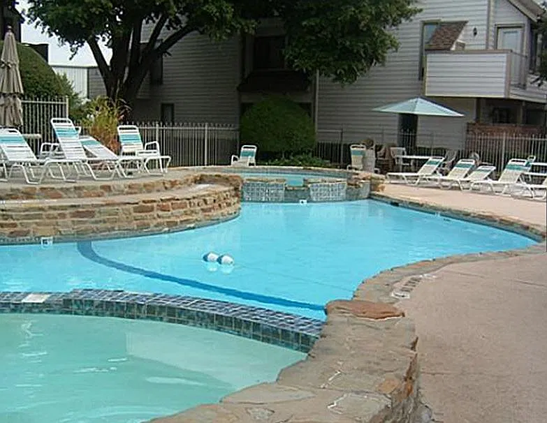 1 bed, 700 sqft, $1,300 — Photo 1