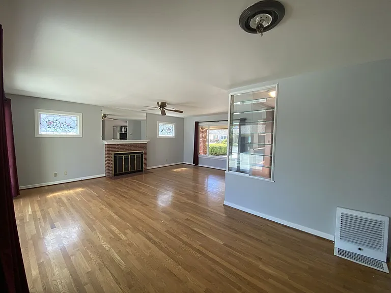 112 Cypress Ave — Photo 6