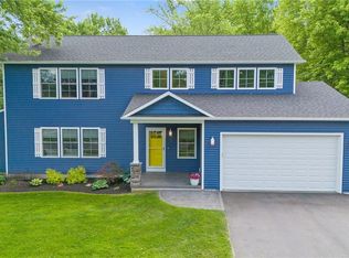 24 Edgewood Dr, Baldwinsville, NY 13027