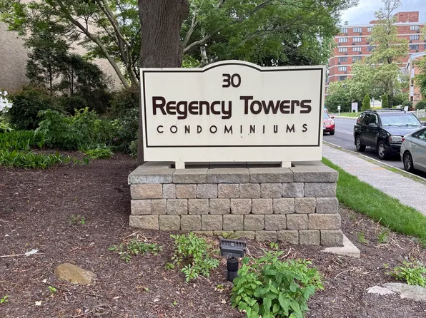 30 Woodland Street APT 5F, Hartford, CT 06105