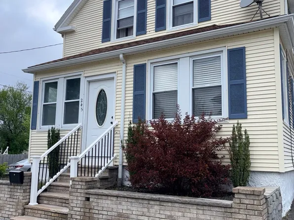245 Clifford St, New Bedford, MA 02745