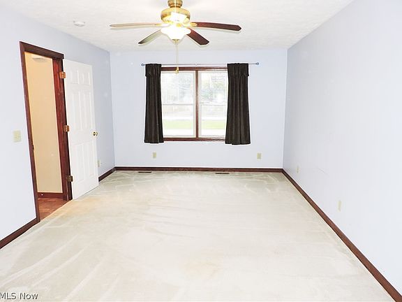 4th image of 4360 Holl Ave