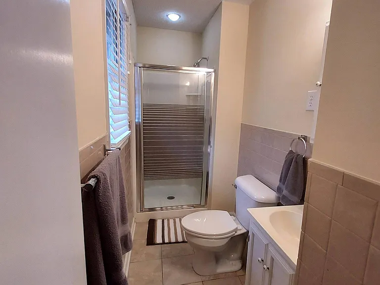 1316 Roberts St — Photo 7