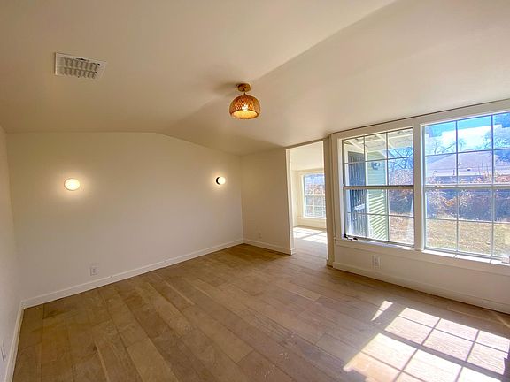 5th image of 2206 W Olmos Dr #2