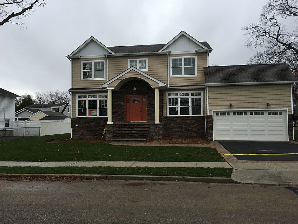 1st image of 2066 Fir St