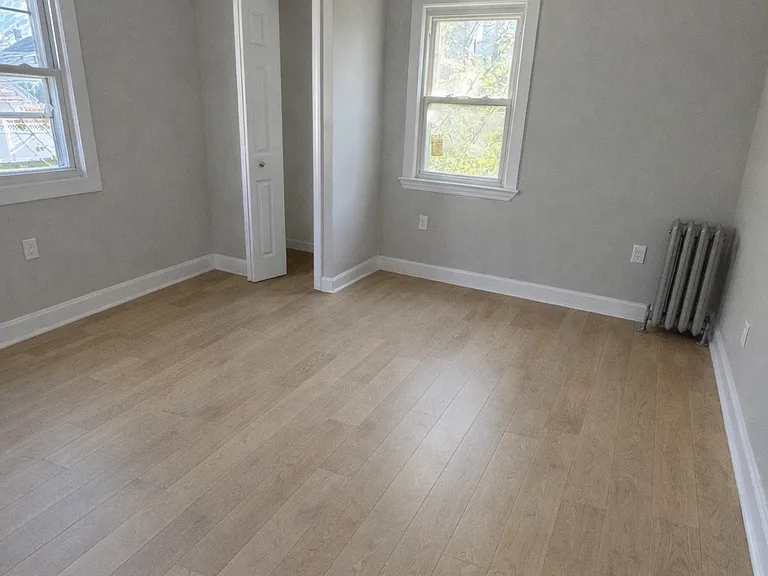 187 Chestnut St #2R — Photo 3