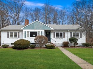 927 Main St, Reading, MA 01867