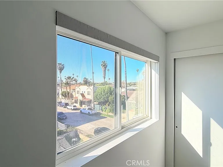 1418 S Cloverdale Ave — Photo 2