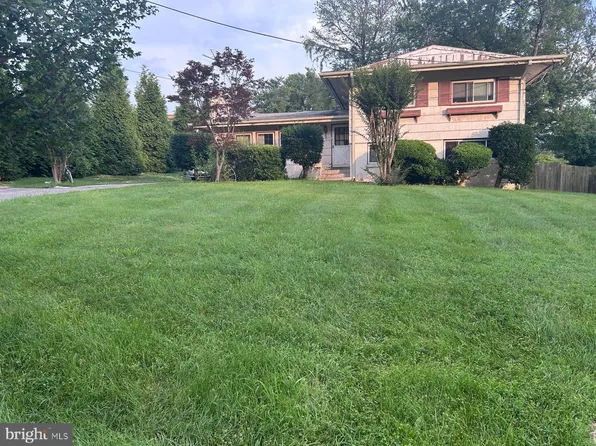 11135 Lockwood Dr, Silver Spring, MD 20901