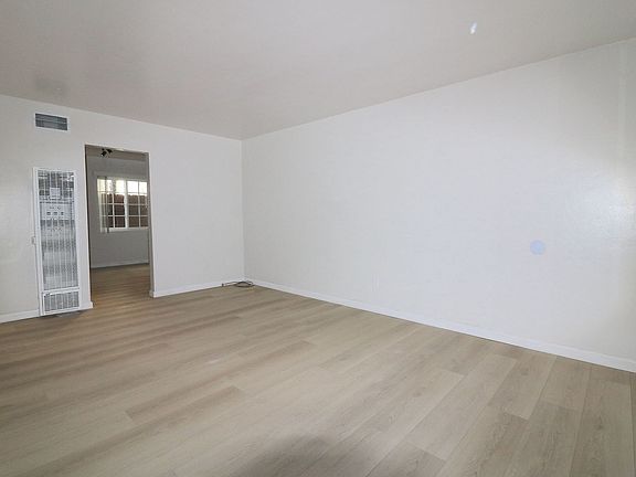 5th image of 4458-64 1/2 Oregon St #F
