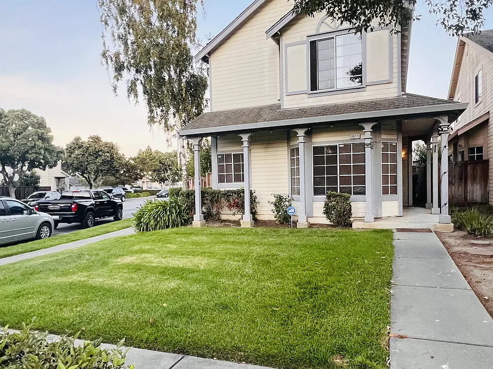 39771 Potrero Dr