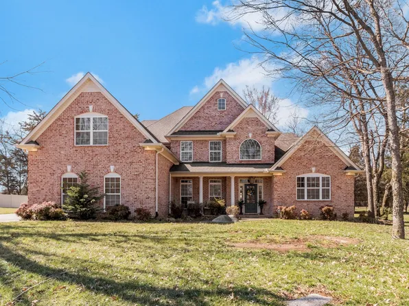 1905 Baskinbrook Ct, Murfreesboro, TN 37130