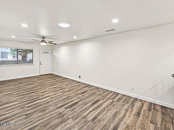 5th image of 309 Rim Rock Cir #2