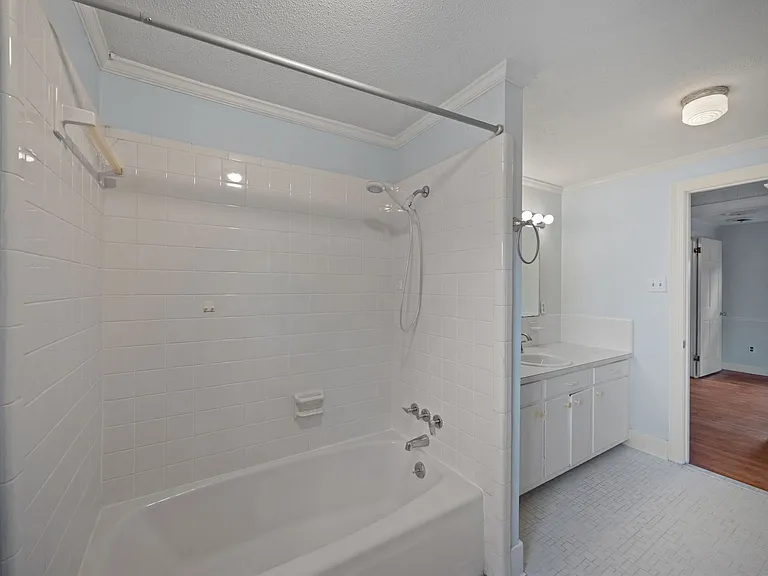 4130 Terrace Dr — Photo 31