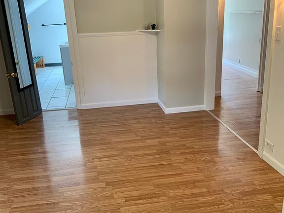 5th image of 94 E Hazeltine Ave Floor 2