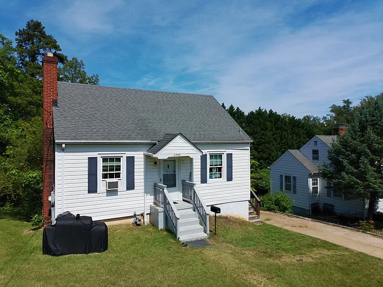 1505 Broad Ave — Photo 1