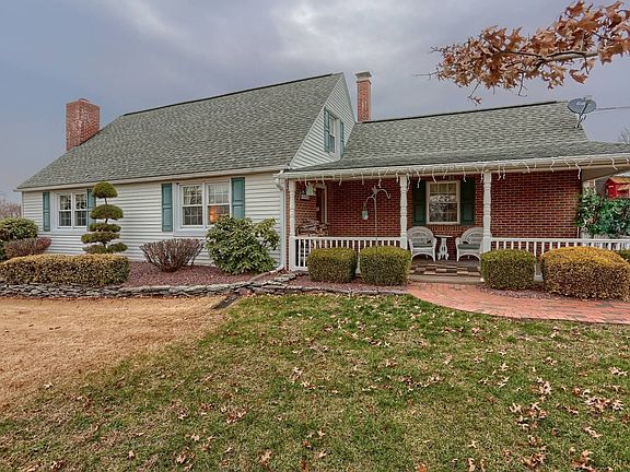 3rd image of 351 Frederick Dr
