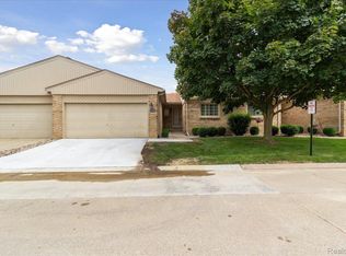 15565 Mary Ct, Clinton Township, MI 48038