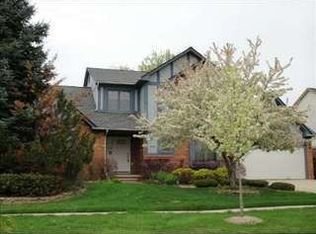 5073 Saffron Dr, Troy, MI 48085