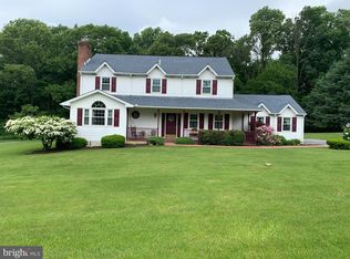 15 Focht Rd, Robesonia, PA 19551