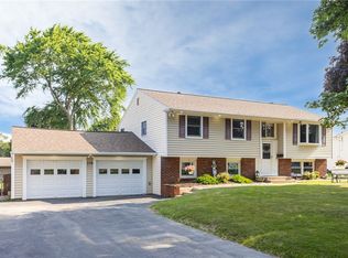 116 Churchill Dr N, Rochester, NY 14616