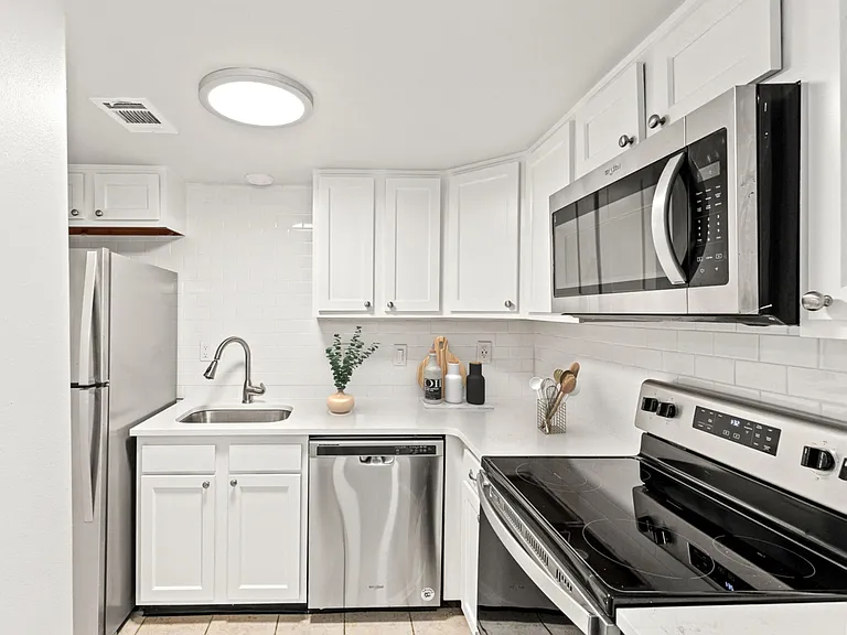 Merrick Place — Photo 12