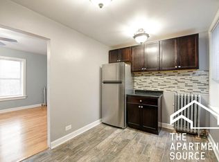 5667 N Ridge Ave #1001, Chicago, IL 60660