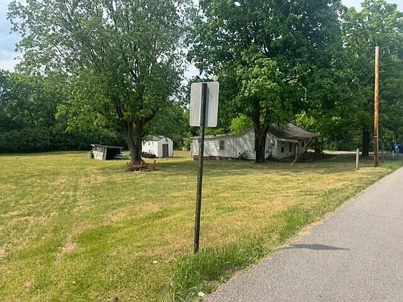5th image of 205 Highland Ct