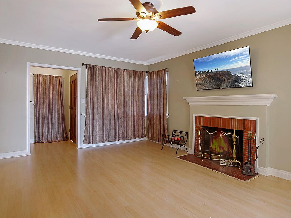 1st image of 3761 Greenfield Ave