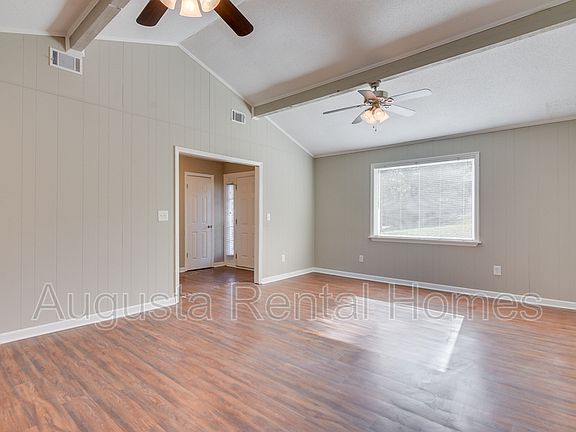 4th image of 2627 Castletown Dr