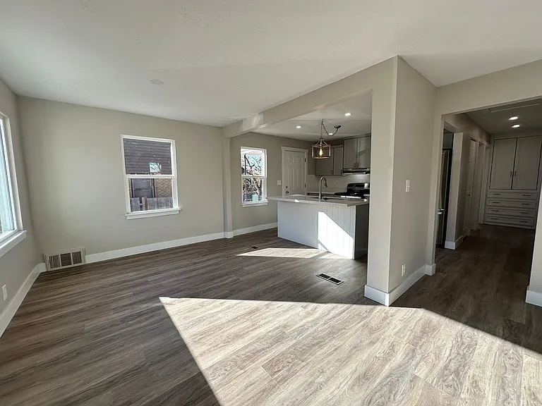 2925 Madison Ave — Photo 7