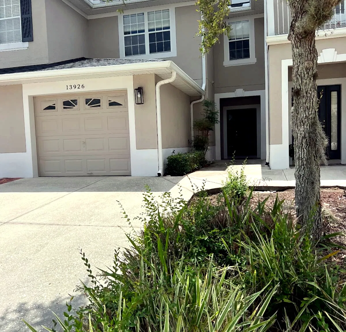 3 bed, 2.5 bath, 1710 sqft, $2,300 — Photo 2