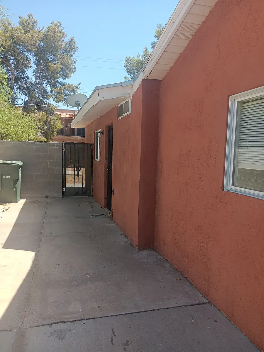Building Photo - 5510 E 20th St #2