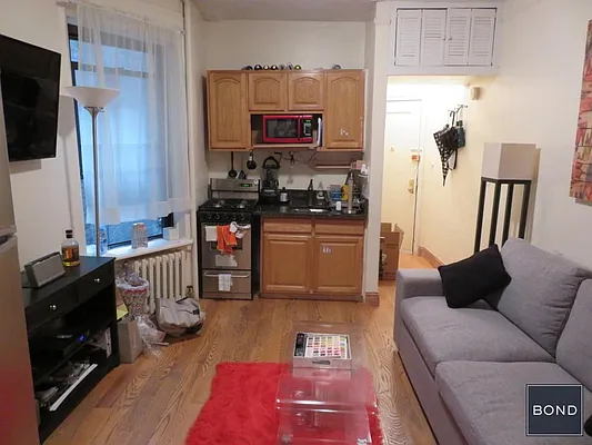 Rented by Bond New York | media 12